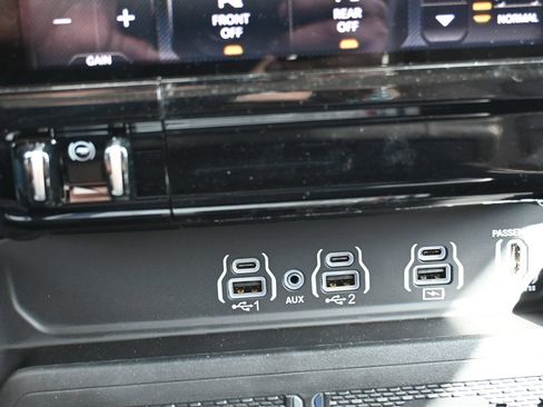 New 2026 RAM 1500 Limited AWD/4WD image 14