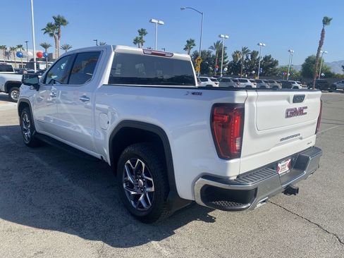 Used 2024 GMC Sierra 1500 SLT AWD/4WD image 36