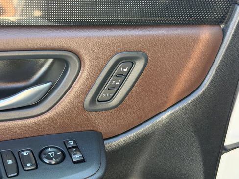 Used 2025 Honda Pilot Elite image 15