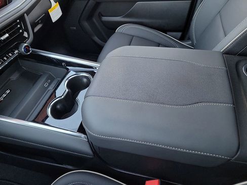 New 2026 Chevrolet Tahoe Premier image 25