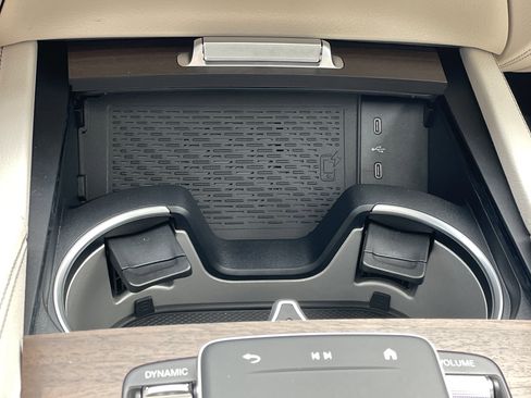 New 2026 Mercedes-Benz GLS 580 4MATIC image 32