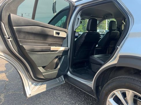 Certified 2023 Ford Explorer XLT w/ Equipment Group 202A AWD/4WD image 28