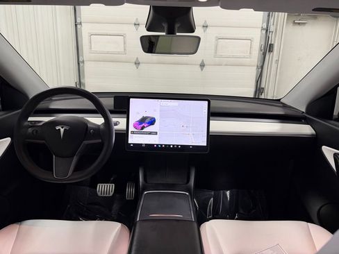 Used 2022 Tesla Model Y Performance image 20