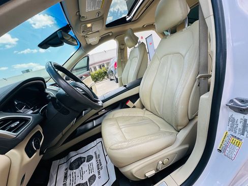 Used 2014 Lincoln MKZ Hybrid FWD image 17