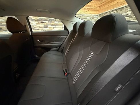 Used 2024 Hyundai Elantra SEL FWD image 27