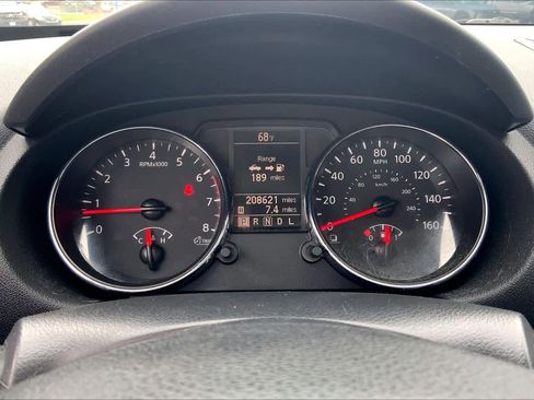 Used 2013 Nissan Rogue S FWD image 25