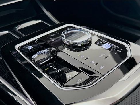 New 2026 BMW 740i xDrive image 17