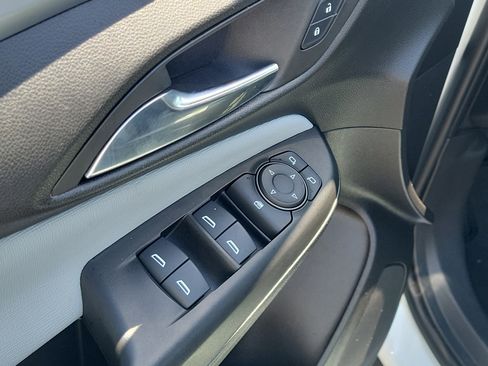 Used 2024 Buick Envista Preferred FWD image 20