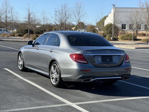 Used 2017 Mercedes-Benz E 300 4MATIC image 5