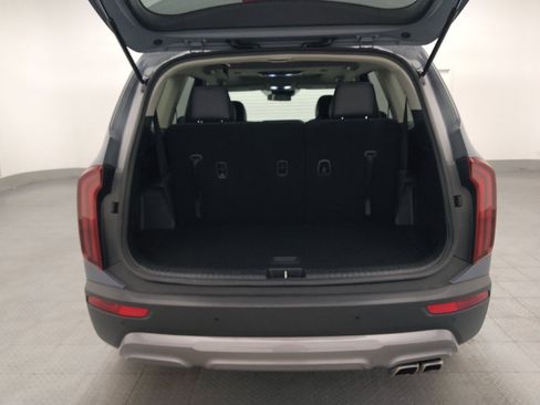 Used 2022 Kia Telluride S FWD image 29