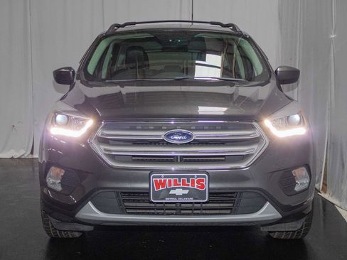 Used 2018 Ford Escape SEL image 2