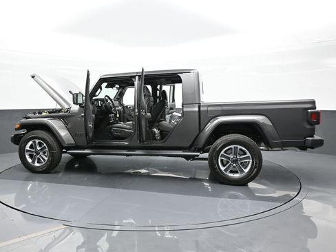 Used 2024 Jeep Gladiator Sport w/ Premium Package image 75