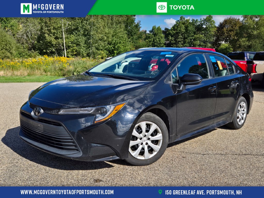 Used 2023 Toyota Corolla LE FWD image 1