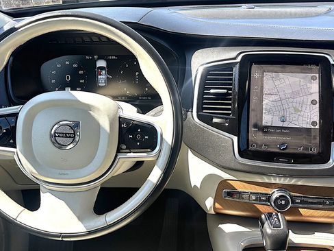 Used 2017 Volvo XC90 T6 Inscription image 12