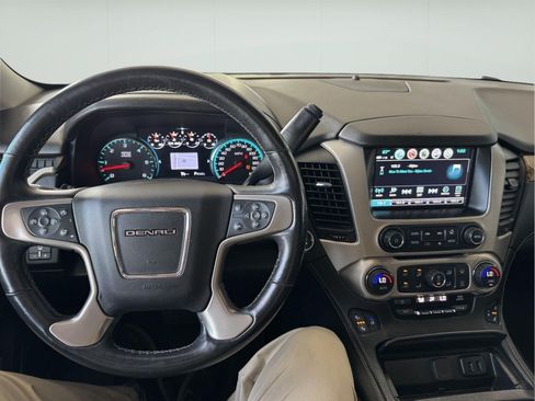 Used 2017 GMC Yukon XL Denali w/ Open Road Package AWD/4WD image 19