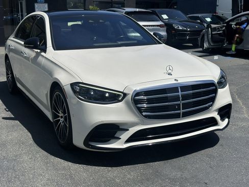 Used 2022 Mercedes-Benz S 580 4MATIC Sedan image 6