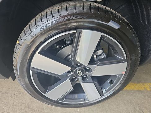 New 2026 Hyundai Santa Fe Limited FWD image 35
