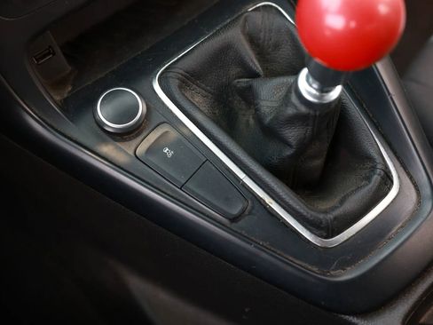 Used 2016 Ford Focus ST FWD image 37