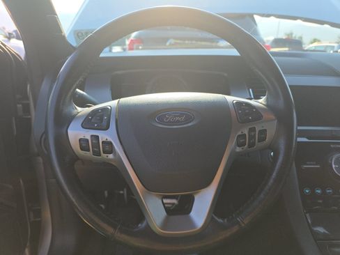 Used 2018 Ford Taurus SHO AWD/4WD image 8