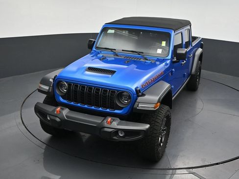Used 2024 Jeep Gladiator Mojave AWD/4WD image 23