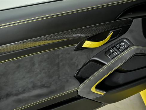 Used 2016 Porsche Cayman GT4 RWD image 15