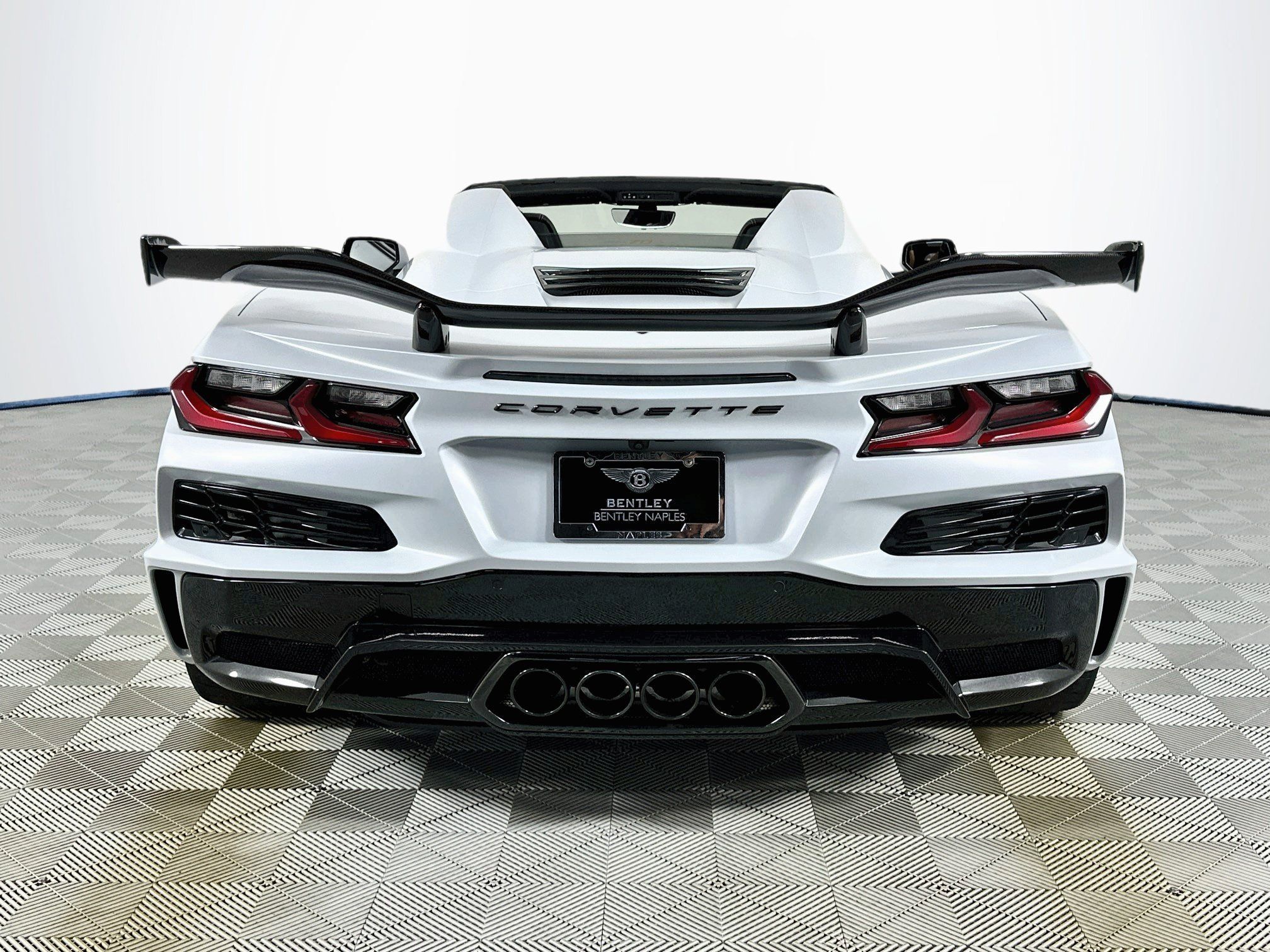 Used 2023 Chevrolet Corvette Z06 w/ Z07 Performance Package RWD image 6