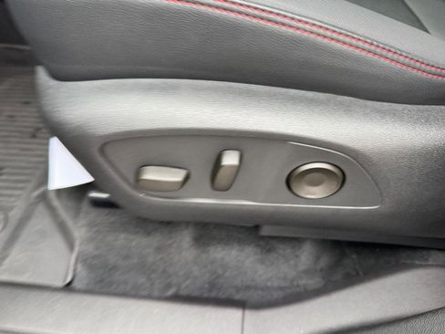 Used 2024 Chevrolet Traverse RS w/ LPO, Floor Liner Package image 17