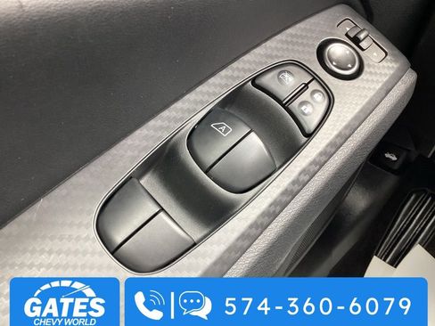 Used 2025 Nissan Altima 2.5 SV image 17