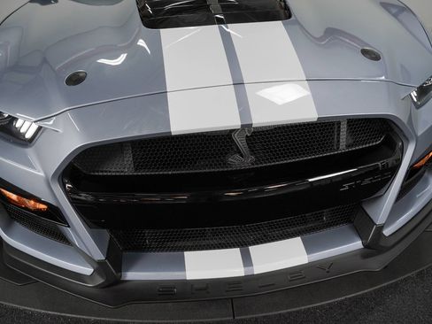 Used 2022 Ford Mustang Shelby GT500 w/ Carbon Fiber Track Pack RWD image 13