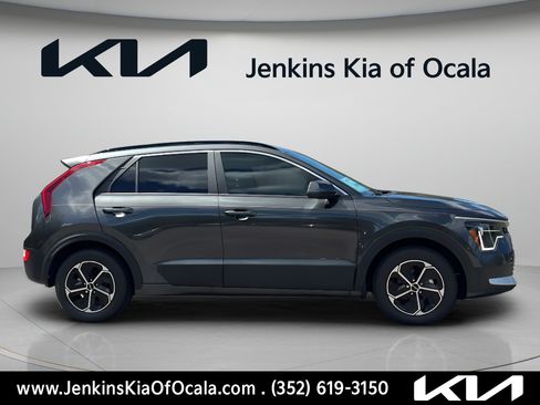 New 2026 Kia Niro LX FWD image 2