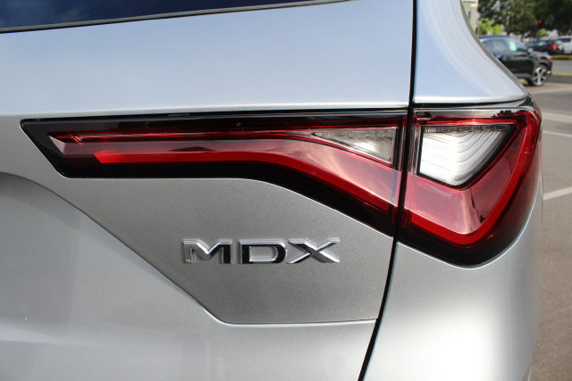 Used 2025 Acura MDX w/ Technology Package FWD image 14