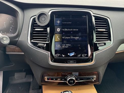 Used 2016 Volvo XC90 T6 Momentum w/ Momentum Plus Package image 16