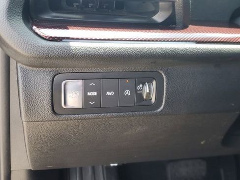 Used 2025 Chevrolet Traverse RS AWD/4WD image 22