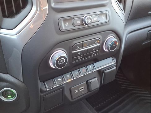 Used 2023 Chevrolet Silverado 1500 Custom image 7