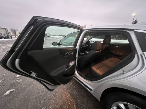 Used 2021 Chevrolet Malibu LT image 14