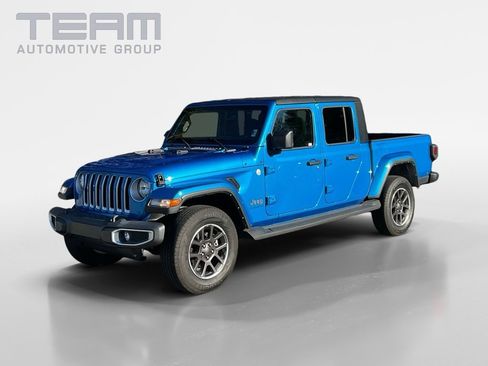 Used 2022 Jeep Gladiator Overland image 2