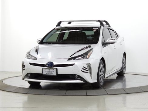 Used 2022 Toyota Prius XLE w/ Advanced Technology Package AWD/4WD image 4