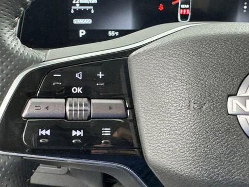 Used 2023 Nissan Ariya FWD image 21