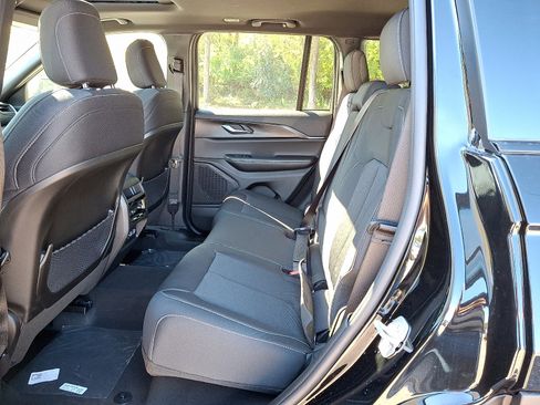 New 2025 Jeep Grand Cherokee Laredo X w/ Luxury Tech Group I image 6