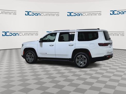 Used 2024 Jeep Wagoneer Series II AWD/4WD image 7