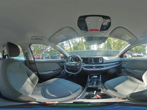 Used 2025 Kia K4 FWD image 41