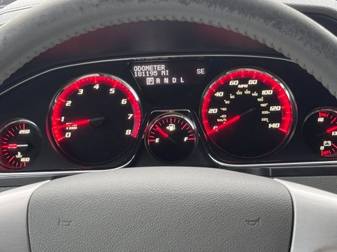 Used 2015 GMC Acadia SLT FWD image 4