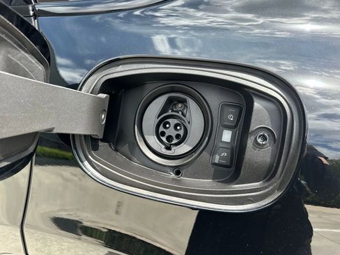 Used 2026 Porsche Cayenne E-Hybrid Coupe AWD/4WD image 44