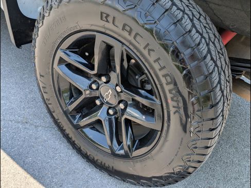 Used 2021 Chevrolet Silverado 1500 LT Trail Boss AWD/4WD image 21