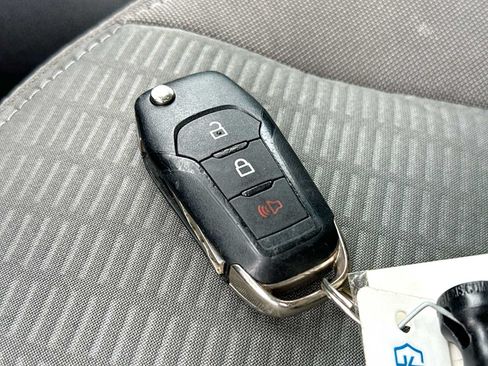 Used 2022 Ford Escape S AWD/4WD image 29