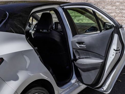 Used 2025 Toyota Corolla XSE FWD image 18