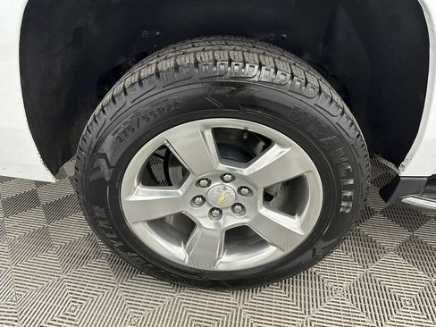 Used 2020 Chevrolet Suburban Premier AWD/4WD image 20