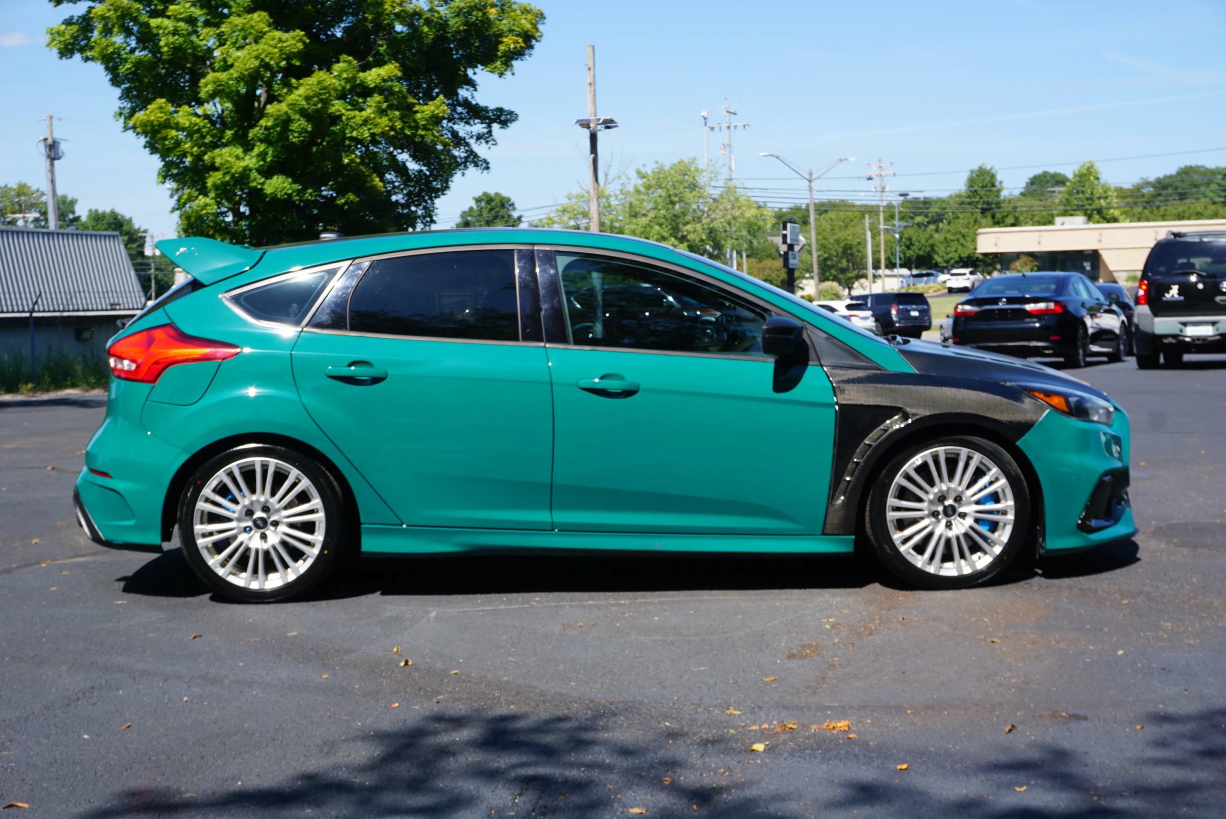 Used 2017 Ford Focus RS AWD/4WD image 4
