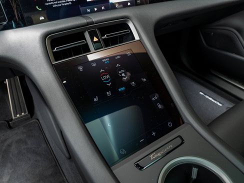 New 2026 Porsche Taycan 4S AWD/4WD image 22