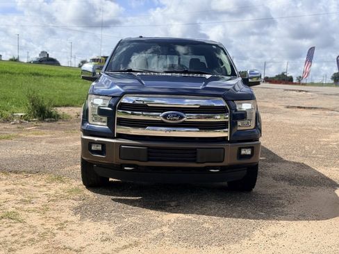 Used 2015 Ford F150 Lariat w/ Equipment Group 502A Luxury AWD/4WD image 8